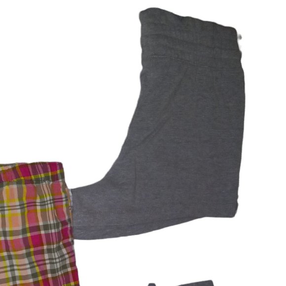 BUNDLE OF 3 SHORTS WOMEN's SIZE SMALL (XS/S) - Picture 5 of 12